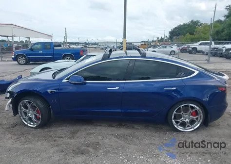 2019 Tesla Model 3 Long Range/Performance z USA, uszkodzony, nr VIN 5YJ3E1EB4KF441262